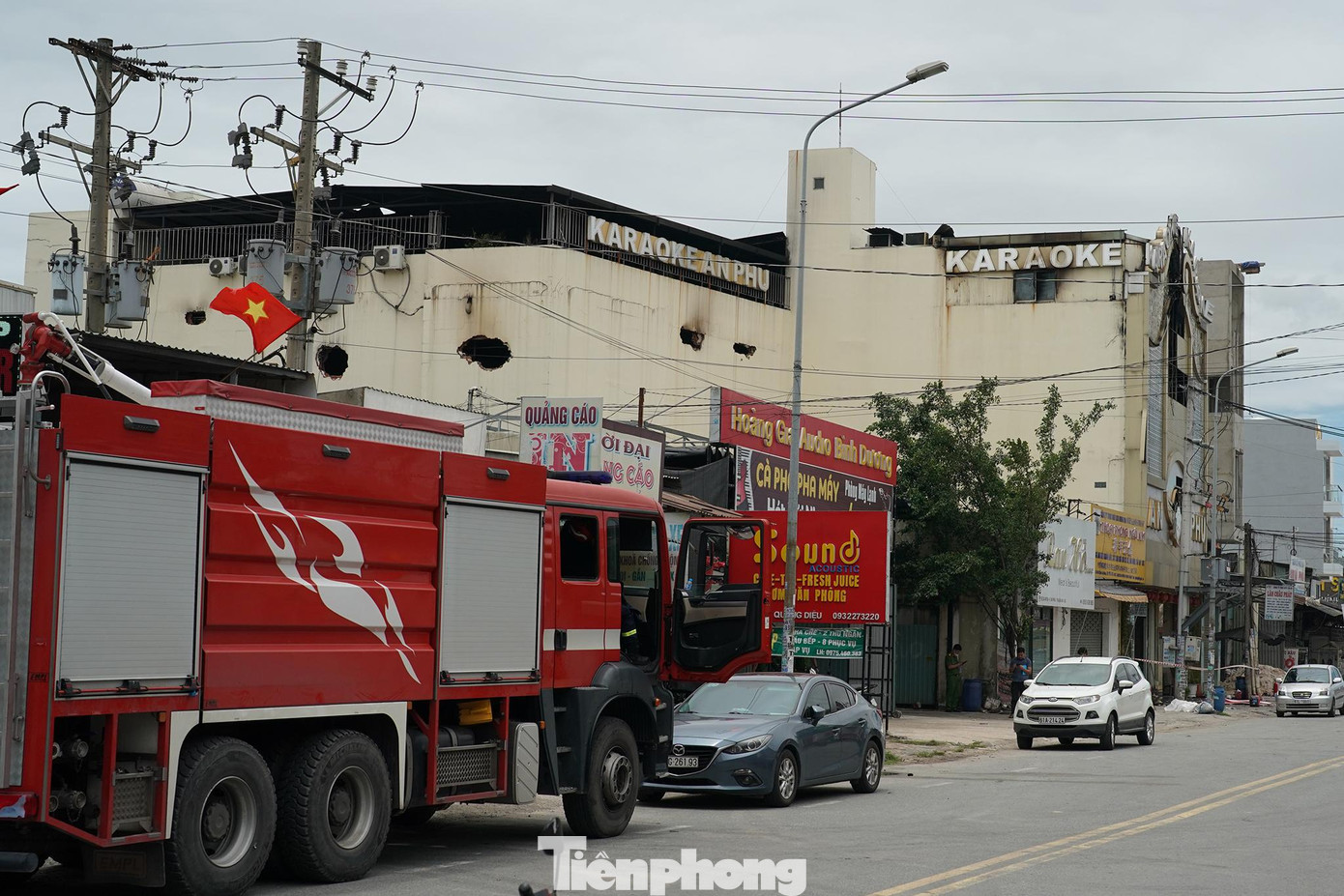 Đây là vụ cháy gây thiệt hại nghiêm trọng nhất về người tại Bình Dương từ trước đến nay. Nguyên nhân vụ cháy đang được cơ quan chức năng tổ chức điều tra. Theo thông tin ban đầu từ các nhân chứng và nhận định của cơ quan công an, vụ hỏa hoạn có khả năng do sự cố chập điện. Đây là vụ cháy gây thiệt hại nghiêm trọng nhất về người tại Bình Dương từ trước đến nay. Nguyên nhân vụ cháy đang được cơ quan chức năng tổ chức điều tra. Theo thông tin ban đầu từ các nhân chứng và nhận định của cơ quan công an, vụ hỏa hoạn có khả năng do sự cố chập điện.