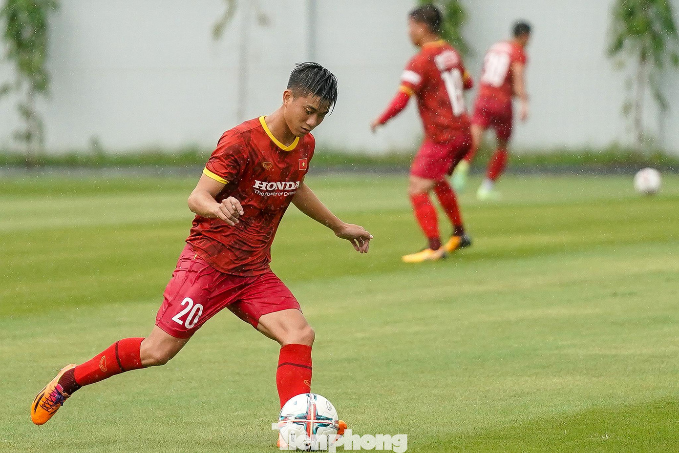 Trận đấu cuối cùng của cúp Tam hùng 2022 sẽ diễn ra giữa tuyển Việt Nam và Ấn Độ vào 19h00 ngày 27/9 tới. Đội bóng của HLV Igor Stimac buộc phải thắng để giành ngôi vô địch. Ngược lại, tuyển Việt Nam chỉ cần một trận hòa là chắc chắn giữ được vị trí số 1.