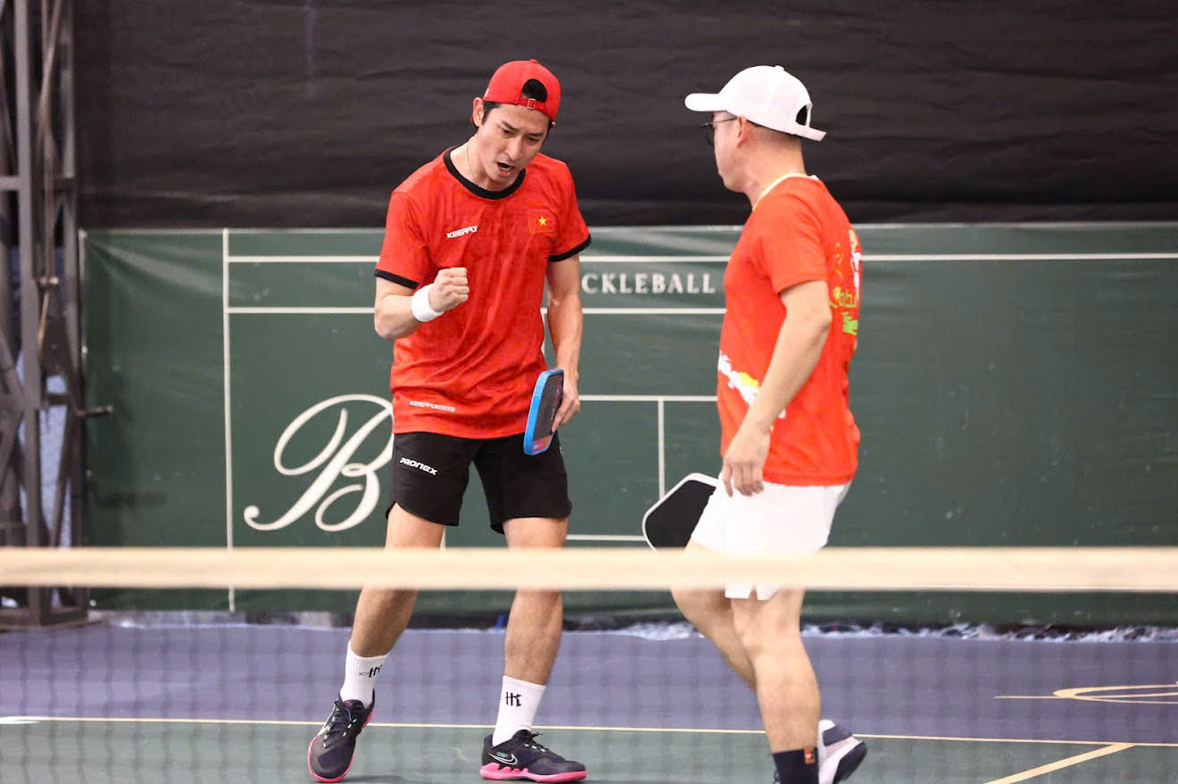 Diễn viên Huy Khánh là gương mặt đầy duyên nợ tại các giải pickleball. Diễn viên Huy Khánh là gương mặt đầy duyên nợ tại các giải pickleball.