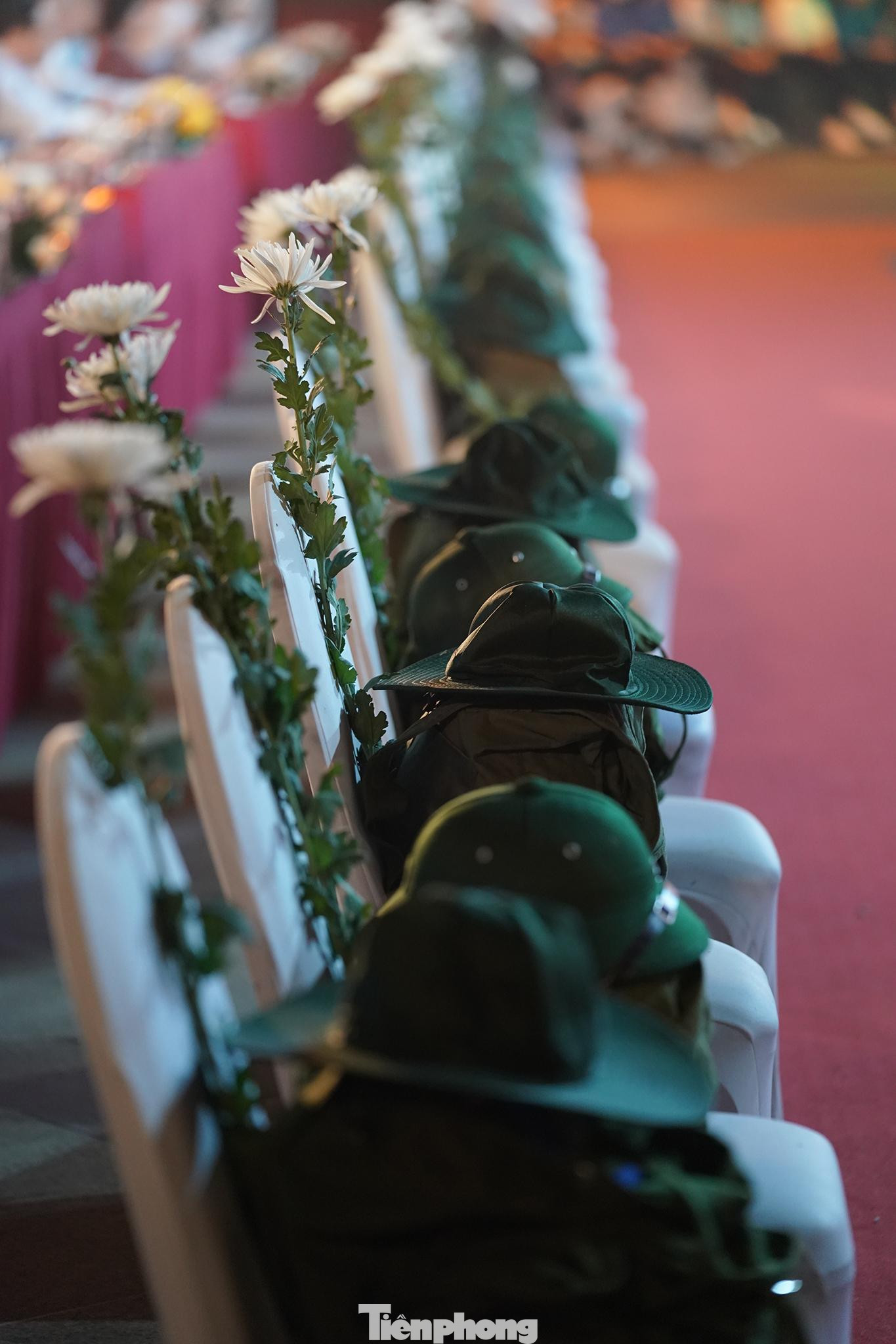 Chiến tranh đã lùi xa nhưng chúng ta mãi mãi ghi nhớ công lao của các Anh hùng liệt sĩ.