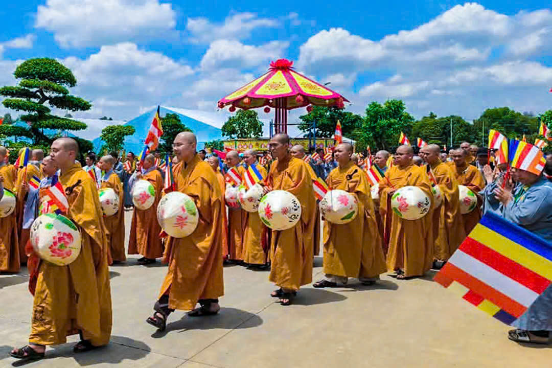 Người dân, phật tử khắp cả nước có thể chiêm bái Xá lợi Phật được cung thỉnh từ Ấn Độ về Việt Nam tại chùa Thanh Tâm (H.Bình Chánh, TPHCM) từ ngày 3/5).