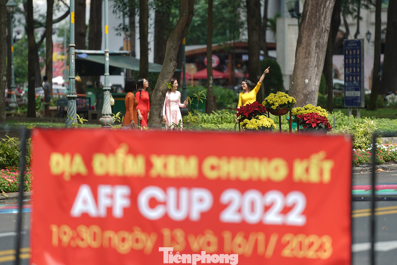 Sự đồng hành chung sức cổ vũ của người hâm mộ sẽ là động lực to lớn cho đội tuyển Việt Nam trên còn đường lên ngôi vô địch AFF Cup 2022. Và đó cũng là món quà cực kỳ ý nghĩa cho người dân Việt Nam nhân dịp Tết Nguyên Đán 2023. Sự đồng hành chung sức cổ vũ của người hâm mộ sẽ là động lực to lớn cho đội tuyển Việt Nam trên còn đường lên ngôi vô địch AFF Cup 2022. Và đó cũng là món quà cực kỳ ý nghĩa cho người dân Việt Nam nhân dịp Tết Nguyên Đán 2023.