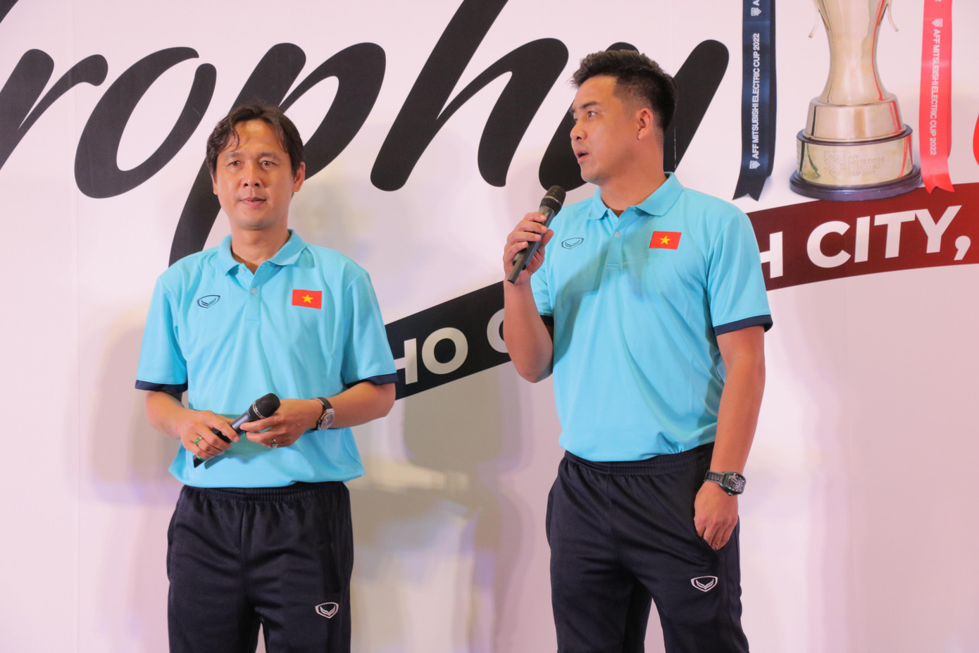 Hai danh thủ chia sẻ niềm tin vào đội tuyển.