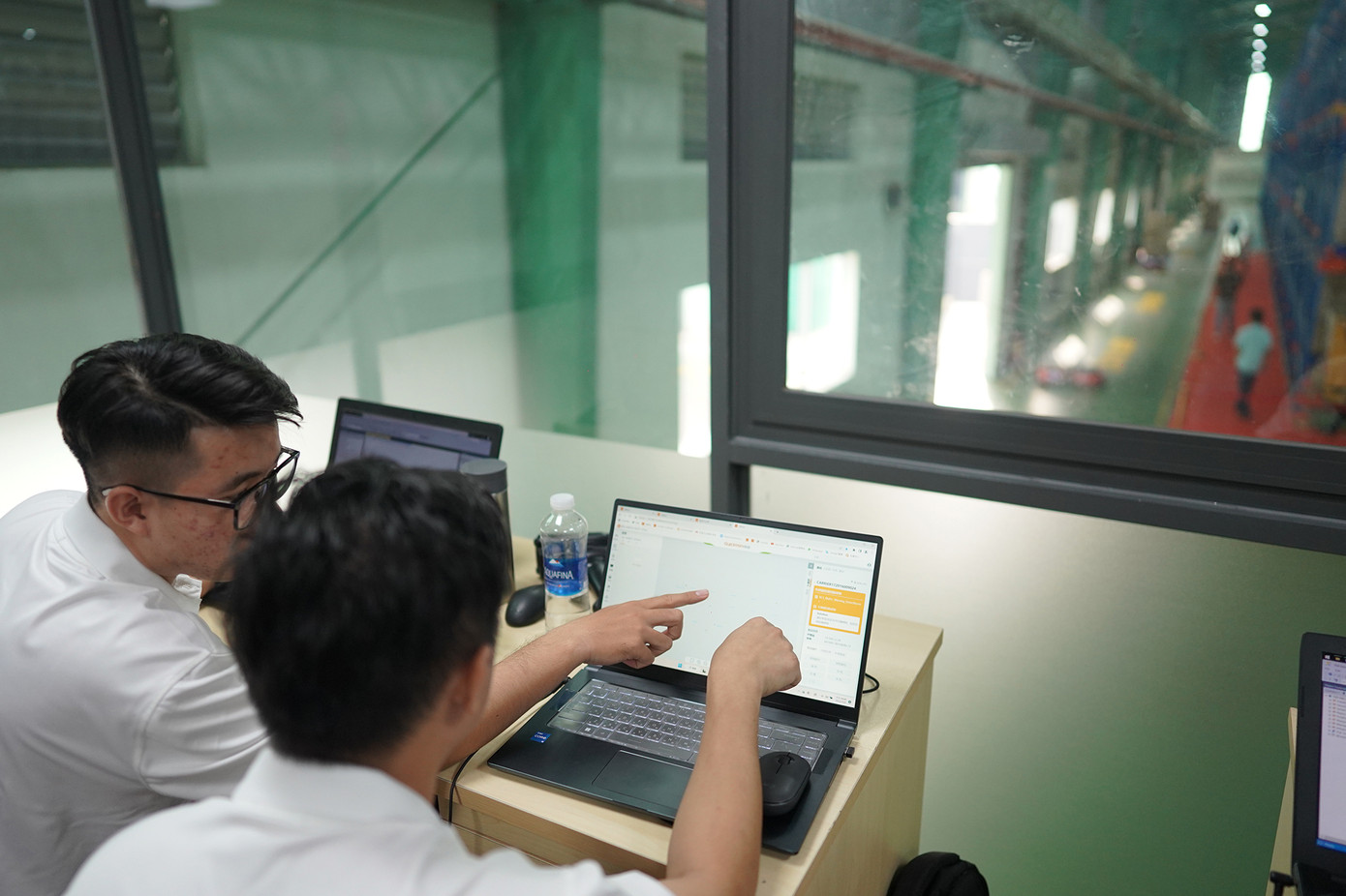 Hệ thống luôn sẵn sàng để hoạt động 24 giờ x365 ngày mà không cần phải trả bất kỳ 1 chi phí phát sinh nào so với sử dụng con người.