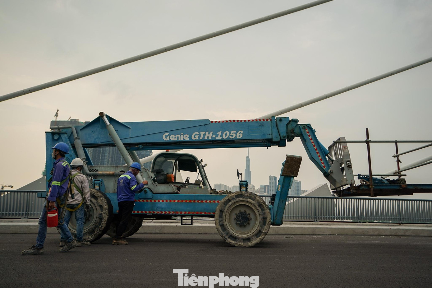 Công trình xây dựng cầu Thủ Thiêm 2 (nối quận 1 và TP Thủ Đức) hiện cơ bản đã hoàn thành, sẽ thử tải cầu dẫn, cầu chính đến 15/4. Sau đó, Hội đồng nghiệm thu nhà nước sẽ kiểm tra, nghiệm thu hoàn thành công trình.