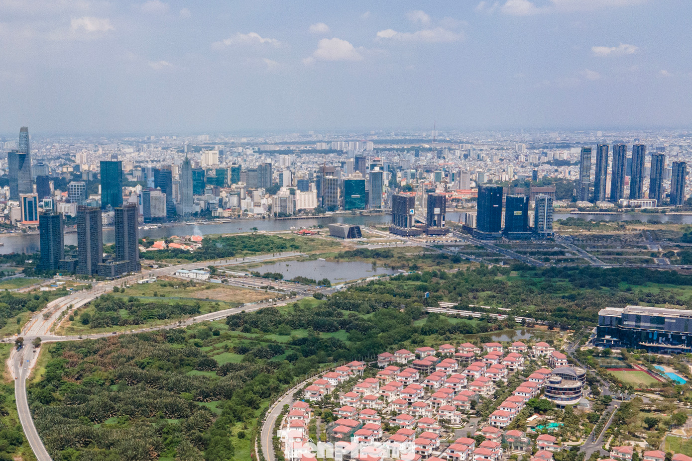 Hiện tại, Khu đô thị mới Thủ Thiêm trở thành &quot;đất vàng&quot; của TPHCM.