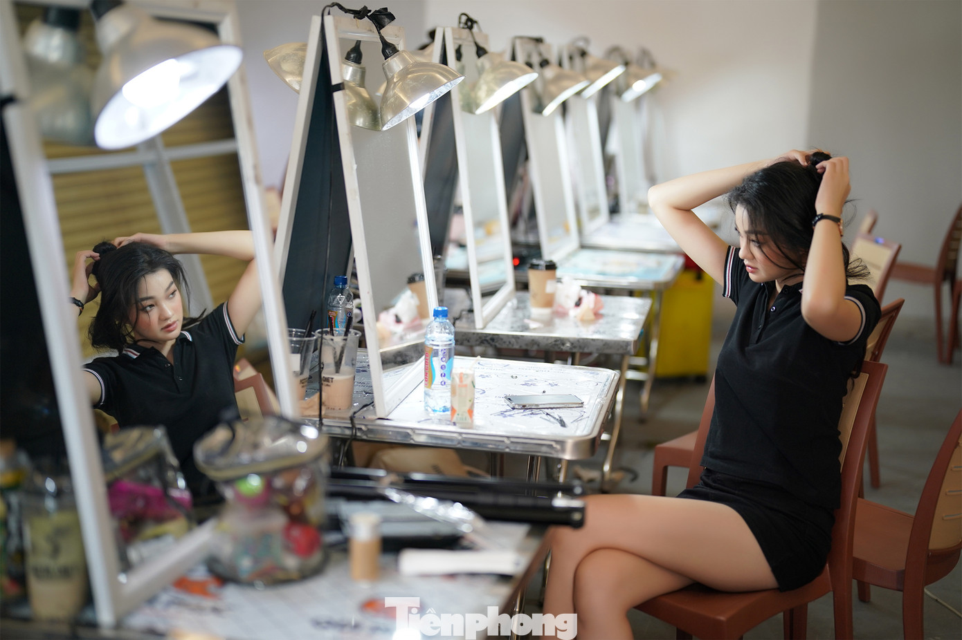 Từ lúc bước chân vào Hoa hậu Việt Nam 2022, Bé Quyên luôn là thí sinh nhận được nhiều sự chú ý. Cô gái đến từ Bến Tre được nhận xét có gương mặt &quot;đẹp lạ&quot;, tạo được ấn tượng ngay từ lần gặp đầu.