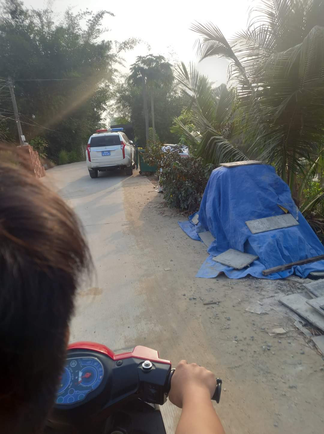 Công an Long An đang truy bắt đối tượng giết người. Ảnh: CDLA Công an Long An đang truy bắt đối tượng giết người. Ảnh: CDLA