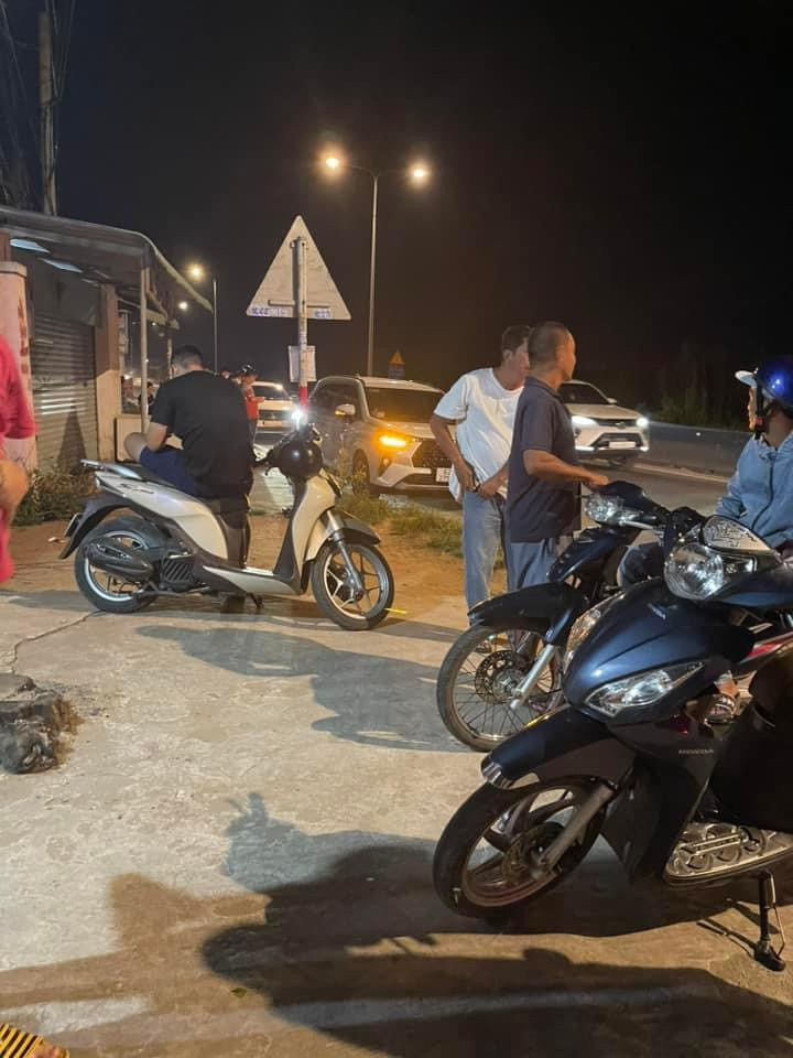 Công an Long An đang truy bắt đối tượng giết người. Ảnh: CDLA Công an Long An đang truy bắt đối tượng giết người. Ảnh: CDLA