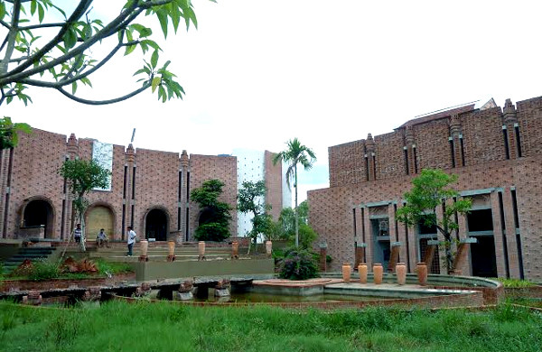 Dự án 'kỳ quan thế giới' bằng đất nung bị bỏ hoang ảnh 3