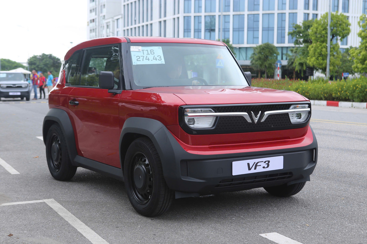 M-Green sẽ có kích thước bé hơn so với dòng xe VinFast VF3 M-Green sẽ có kích thước bé hơn so với dòng xe VinFast VF3