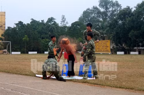  Chỉ có những chiến đấu viên dày công khổ luyện mới đạt được kết quả như thế này 