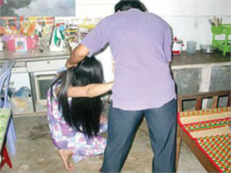 bạo hành, hỗ trợ, phụ nữ, bạo lực, csaga, nộp tiền, đánh đập, đuổi con bạo hành, hỗ trợ, phụ nữ, bạo lực, csaga, nộp tiền, đánh đập, đuổi con