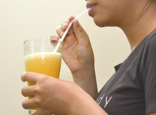 Nước trái đào có giá trị dinh dưỡng cao, cung cấp nhiều nước cho cơ thể Ảnh: Tấn Thạnh