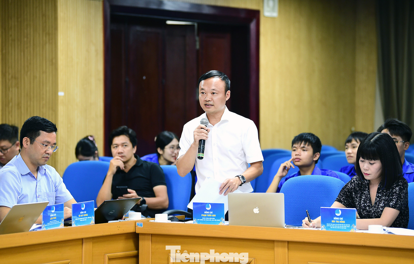 Anh Phạm Tuấn Anh phát biểu ý kiến tại hội nghị. Ảnh: Xuân Tùng Anh Phạm Tuấn Anh phát biểu ý kiến tại hội nghị. Ảnh: Xuân Tùng