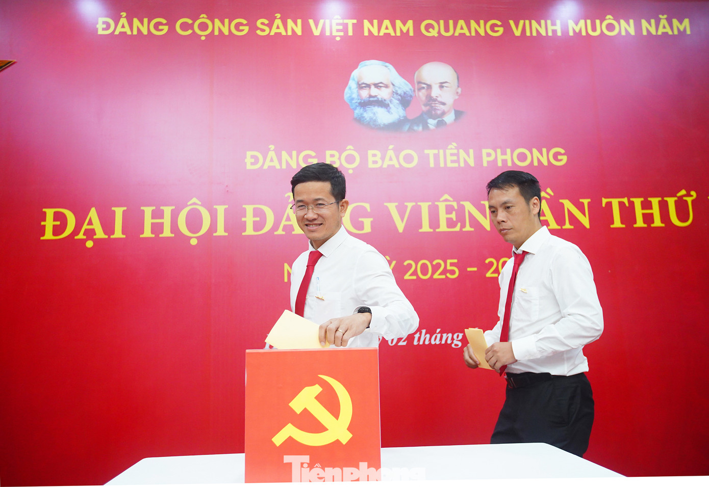 Các đại biểu bỏ phiếu bầu Ban Chấp hành nhiệm kỳ 2025-2030. Ảnh: Duy Phạm. Các đại biểu bỏ phiếu bầu Ban Chấp hành nhiệm kỳ 2025-2030. Ảnh: Duy Phạm.