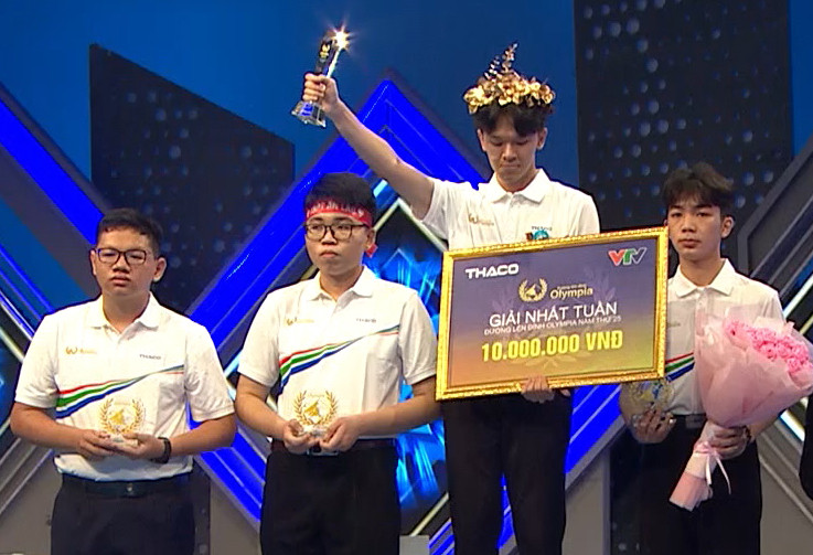 Đoàn Thanh Tùng giành vòng nguyệt quế trận tuần 2 tháng 3 quý III. Ảnh: FBCT Đoàn Thanh Tùng giành vòng nguyệt quế trận tuần 2 tháng 3 quý III. Ảnh: FBCT