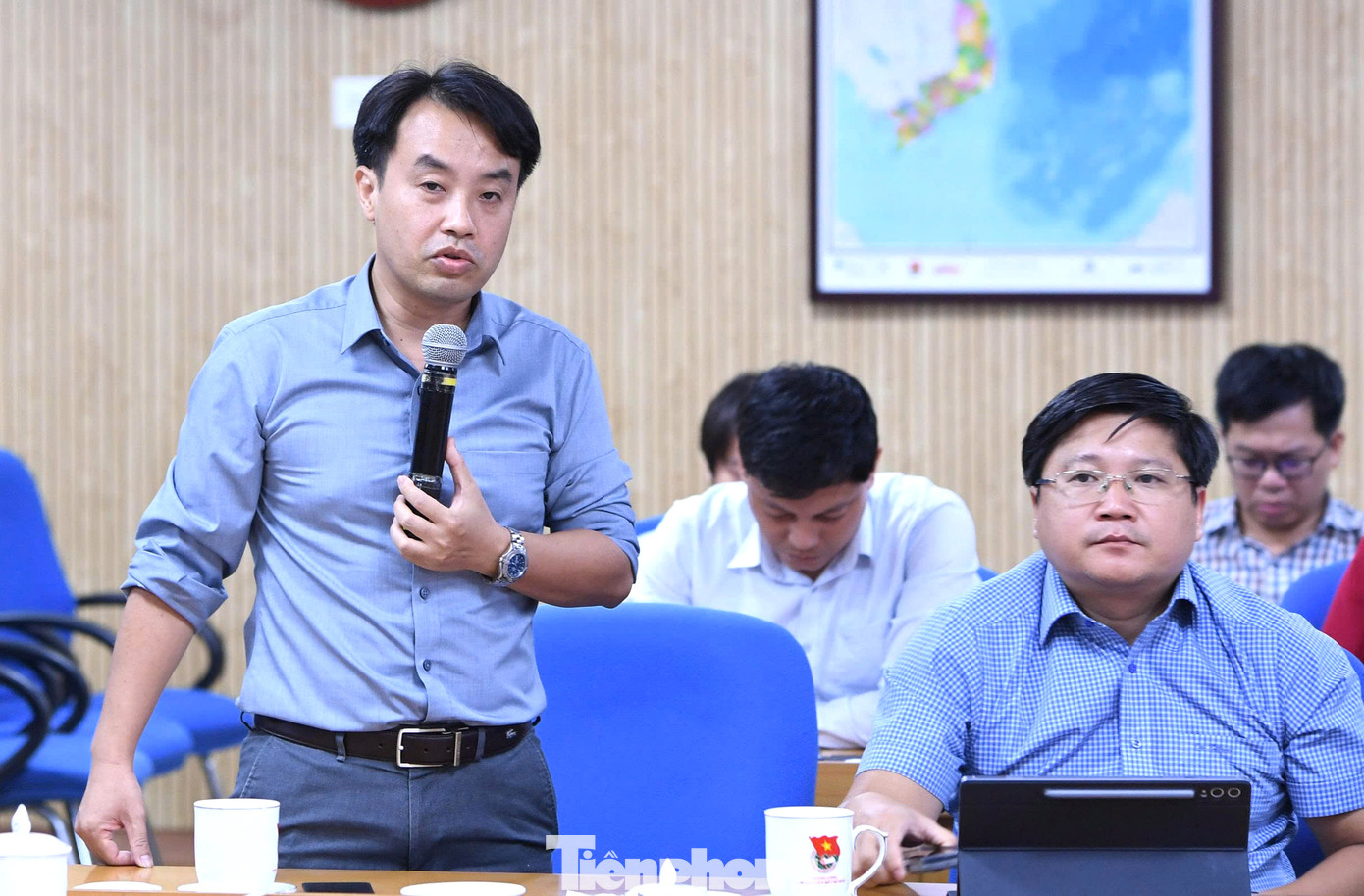 Các đại biểu phát biểu ý kiến, đề xuất tại hội nghị. Ảnh: Lâm Đăng Hải Các đại biểu phát biểu ý kiến, đề xuất tại hội nghị. Ảnh: Lâm Đăng Hải