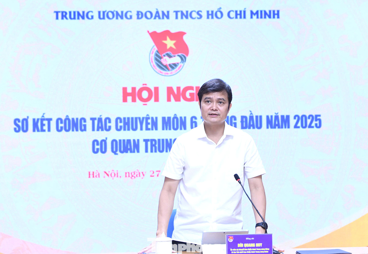 Anh Bùi Quang Huy phát biểu chỉ đạo hội nghị. Ảnh: Lâm Đăng Hải Anh Bùi Quang Huy phát biểu chỉ đạo hội nghị. Ảnh: Lâm Đăng Hải