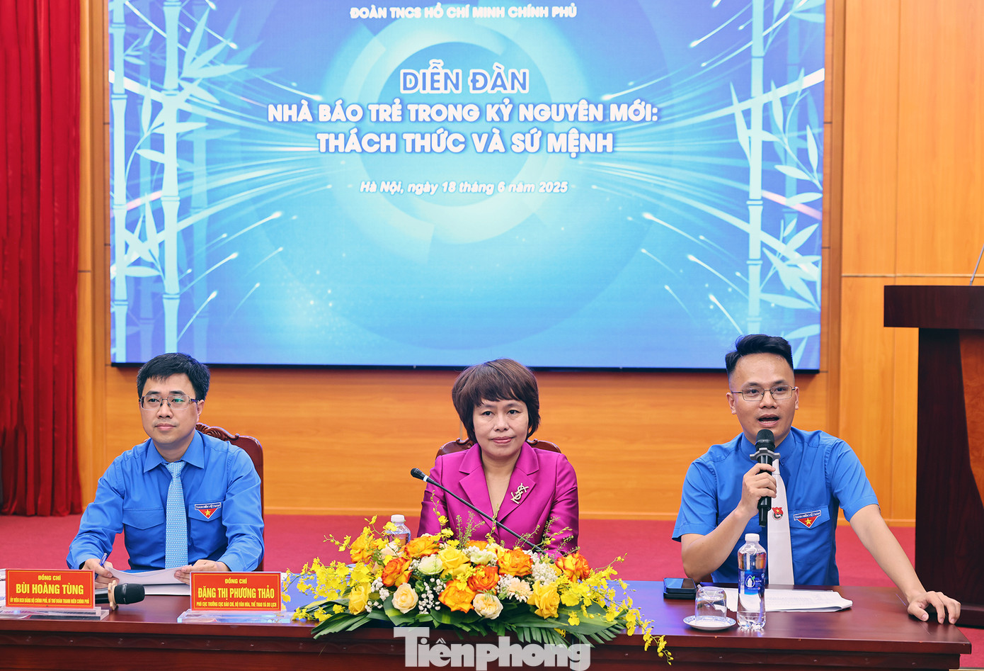 Diễn đàn là hoạt động trong khuôn khổ chương trình tuyên dương “Nhà báo trẻ tiêu biểu” thuộc Đoàn Thanh niên Chính phủ năm 2025. Ảnh: Đức Minh