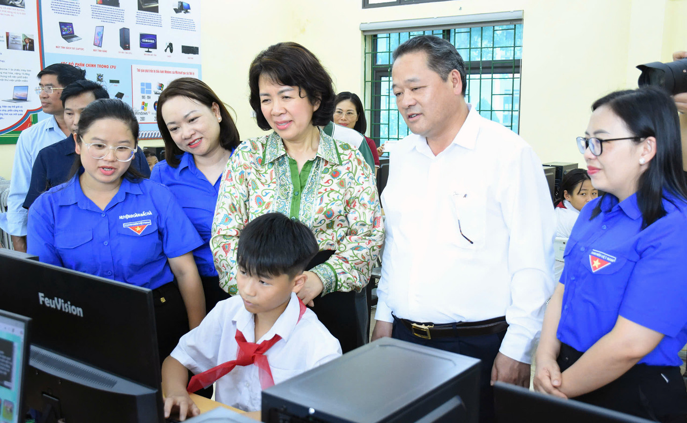 Phòng tin học cho em được trao tặng cho học sinh trường Bản Cái. Ảnh: BTC Phòng tin học cho em được trao tặng cho học sinh trường Bản Cái. Ảnh: BTC