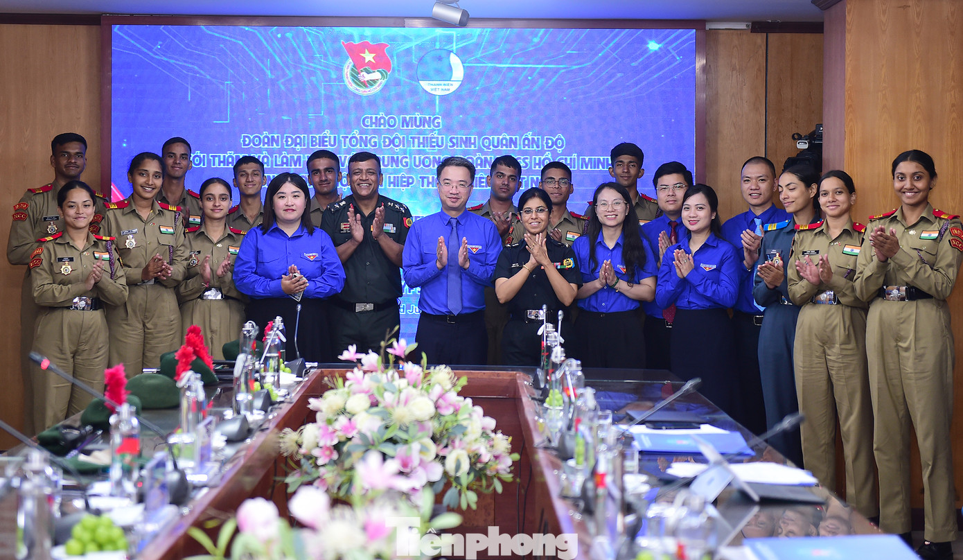 Các đại biểu chụp ảnh lưu niệm tại buổi tiếp. Ảnh: Xuân Tùng