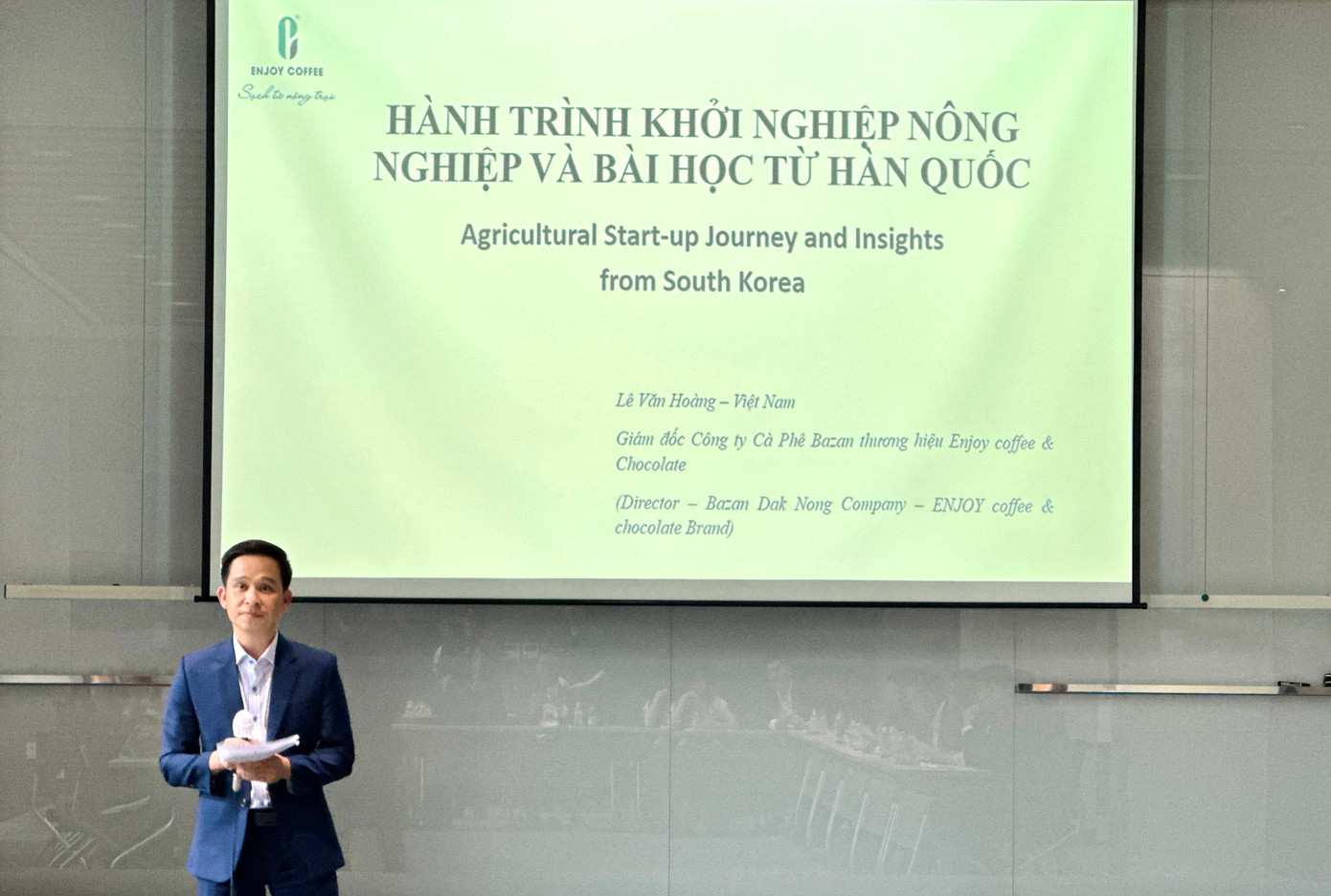 Các đại biểu trình bày tham luận, trao đổi ý kiến tại hội thảo. Ảnh: BTC Các đại biểu trình bày tham luận, trao đổi ý kiến tại hội thảo. Ảnh: BTC