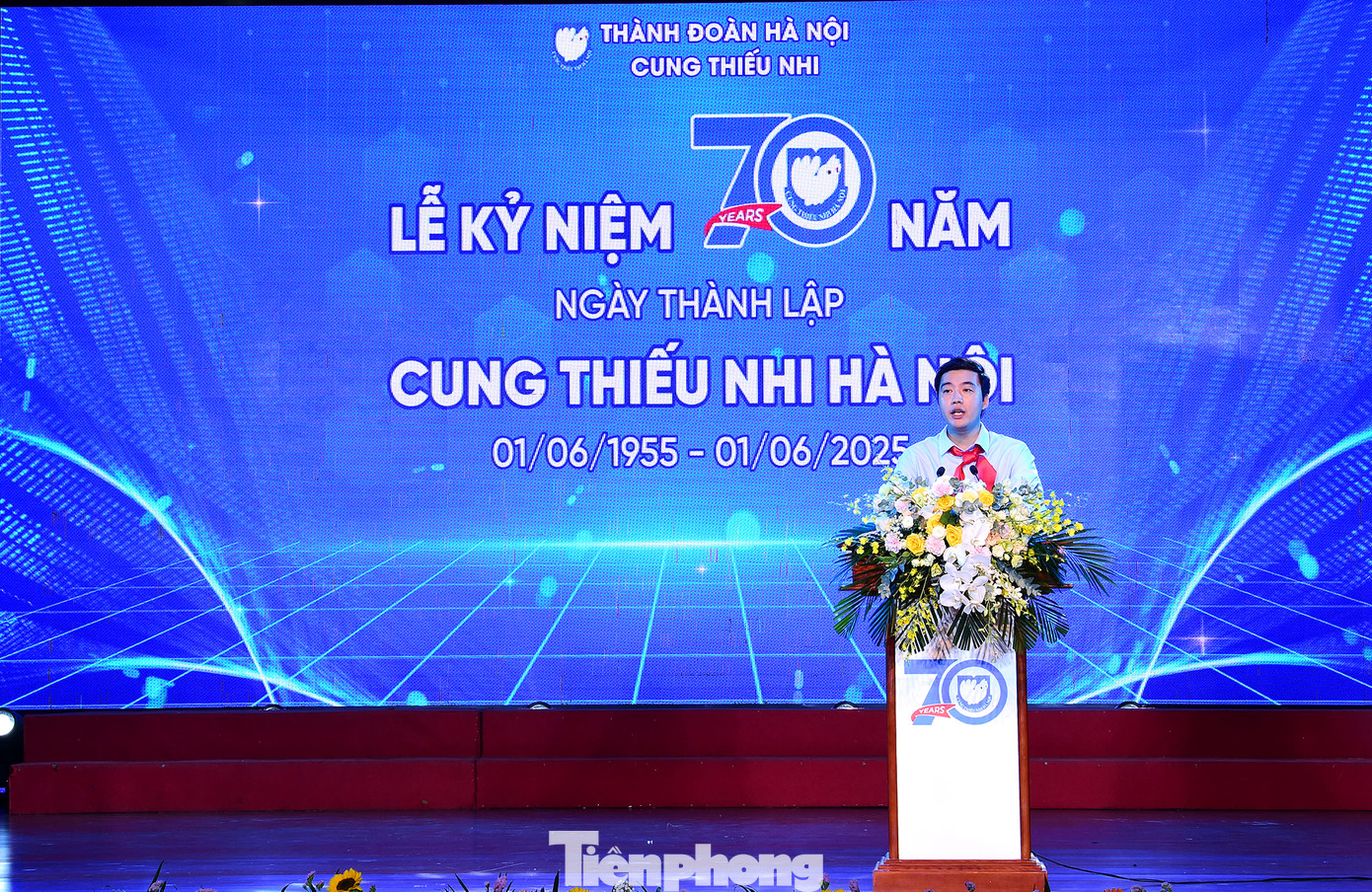 Giám đốc Cung Thiếu nhi Hà Nội Dương Minh Đức phát biểu diễn văn kỷ niệm. Ảnh: Xuân Tùng Giám đốc Cung Thiếu nhi Hà Nội Dương Minh Đức phát biểu diễn văn kỷ niệm. Ảnh: Xuân Tùng