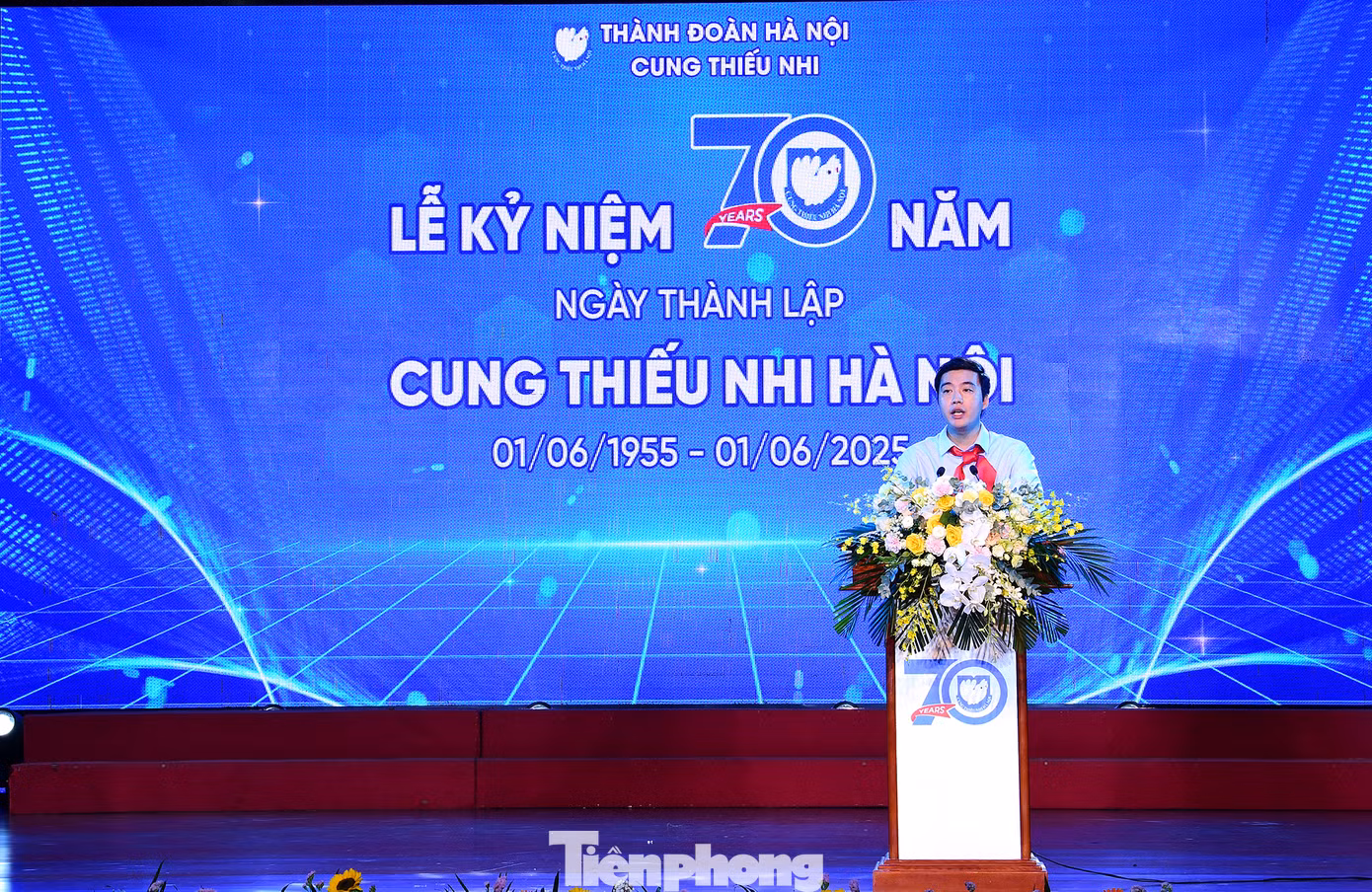 Giám đốc Cung Thiếu nhi Hà Nội Dương Minh Đức phát biểu diễn văn kỷ niệm. Ảnh: Xuân Tùng