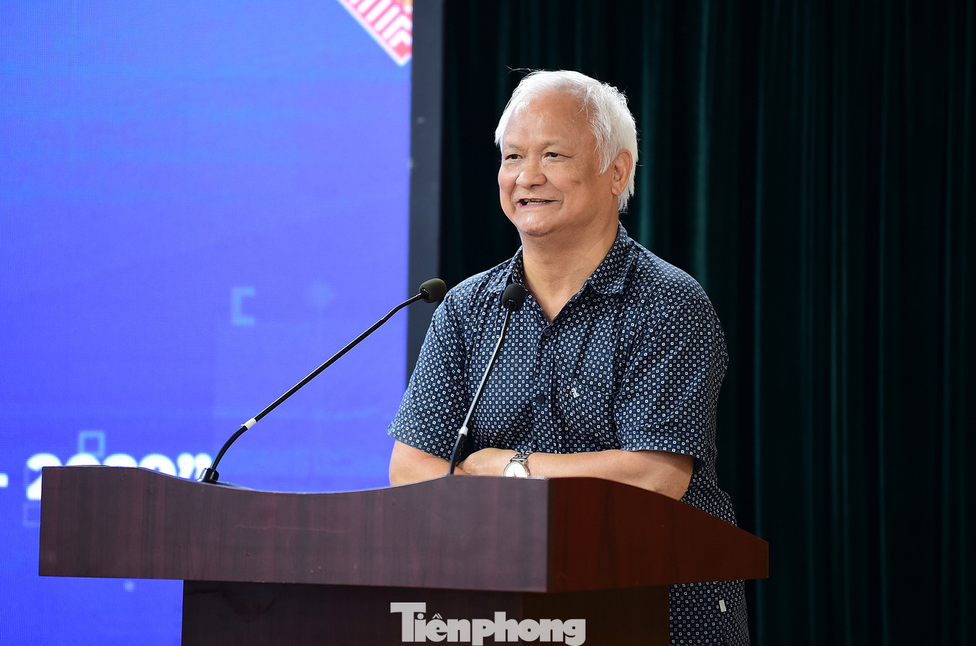 GS.TS Lê Hồng Lý trao đổi tại hội nghị. Ảnh: Xuân Tùng GS.TS Lê Hồng Lý trao đổi tại hội nghị. Ảnh: Xuân Tùng