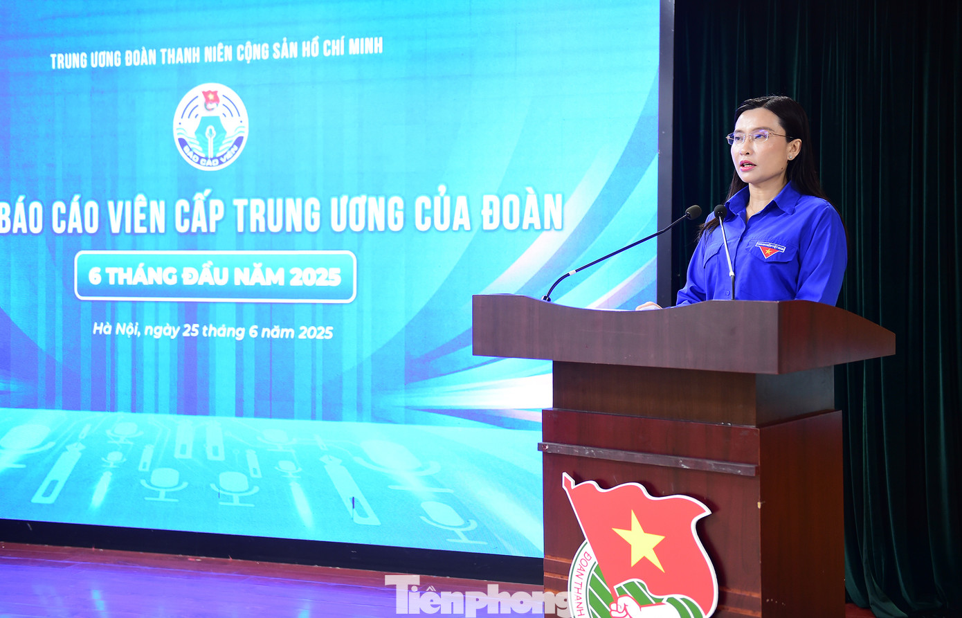 Chị Nguyễn Phạm Duy Trang phát biểu khai mạc hội nghị. Ảnh: Xuân Tùng Chị Nguyễn Phạm Duy Trang phát biểu khai mạc hội nghị. Ảnh: Xuân Tùng