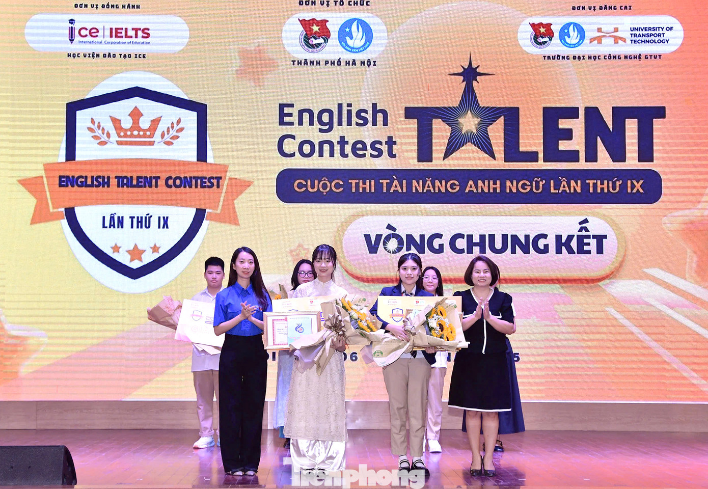 Các cá nhân, đội thi đoạt giải Nhất cuộc thi. Ảnh: P.Linh Các cá nhân, đội thi đoạt giải Nhất cuộc thi. Ảnh: P.Linh