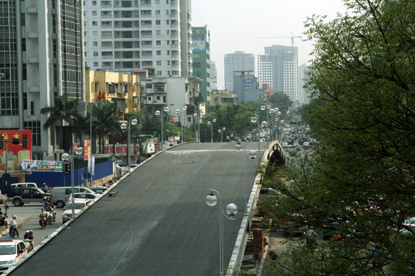 Cầu vượt ở Láng Hạ - Thái Hà cơ bản hoàn thiện