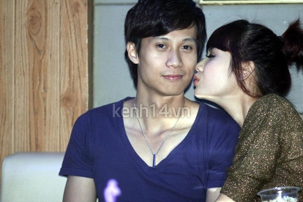 Những bức hình thân mật giữa 2 người