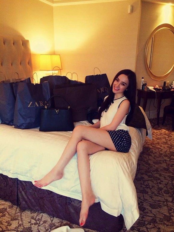 Muôn kiểu phản ứng của sao Việt khi bị tố dùng hàng nhái ảnh 9 Muôn kiểu phản ứng của sao Việt khi bị tố dùng hàng nhái ảnh 9