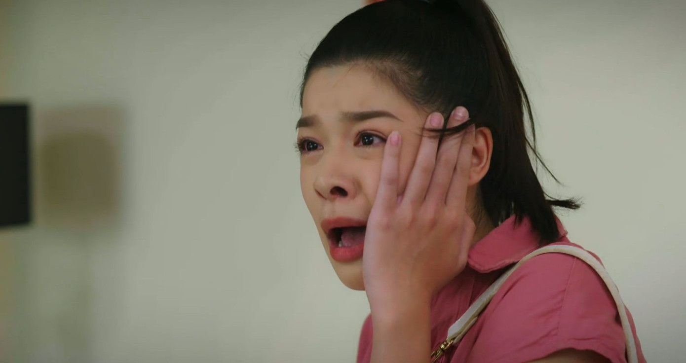 Lặp lại một kiểu tóc và phong cách thời trang, tạo hình nhân vật Trang bị chê nhàm chán. Lặp lại một kiểu tóc và phong cách thời trang, tạo hình nhân vật Trang bị chê nhàm chán.