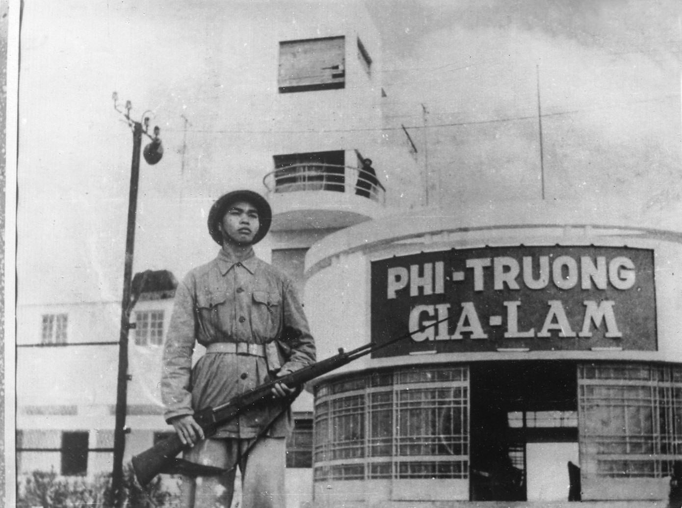 Sân bay Gia Lâm trong ngày tiếp quản 10/10/1954.