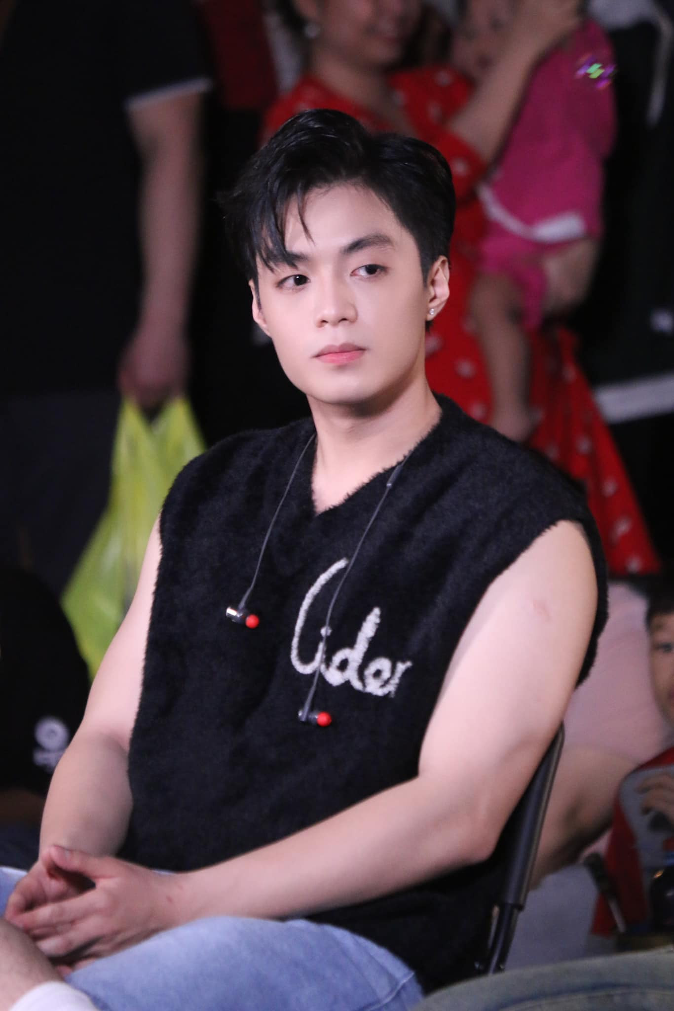 Negav bị chỉ trích vì phát ngôn "nghỉ học là đúng". Negav bị chỉ trích vì phát ngôn "nghỉ học là đúng".