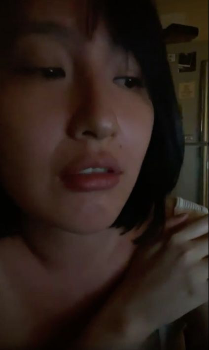 Mai Phương Thúy trong livestream tối 3/10. Ảnh: Chụp màn hình.