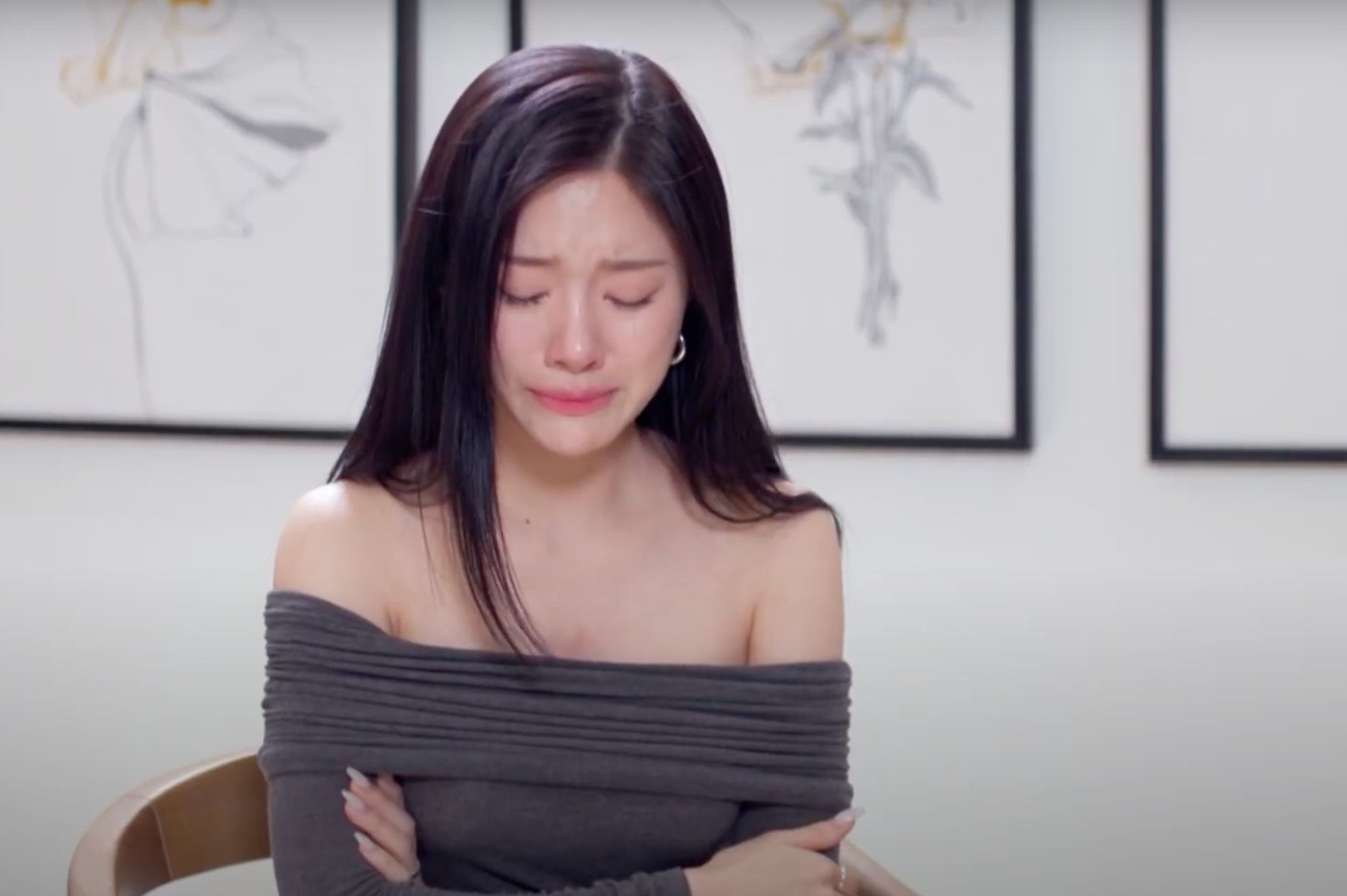 Ban bình luận bức xúc khi Michael Trương khiến Rayeon tổn thương.