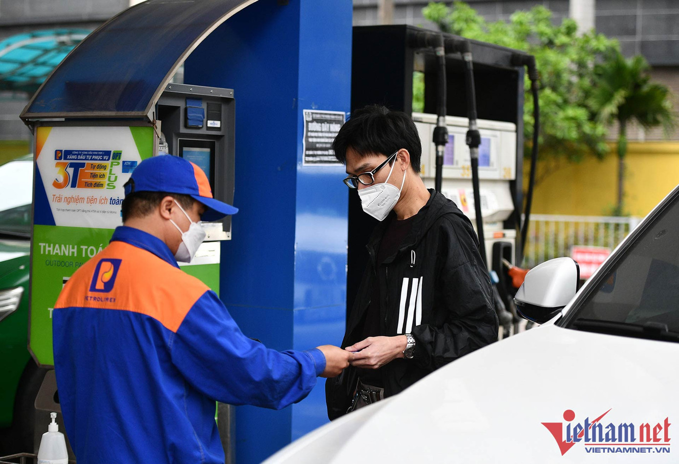 Giá xăng dầu trong nước ngày mai có thể tăng mạnh. Ảnh: Anh Nguyễn. Giá xăng dầu trong nước ngày mai có thể tăng mạnh. Ảnh: Anh Nguyễn.