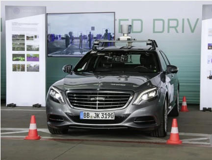 Các 'ông lớn' vào cuộc đua chế tạo xe không người lái ảnh 1