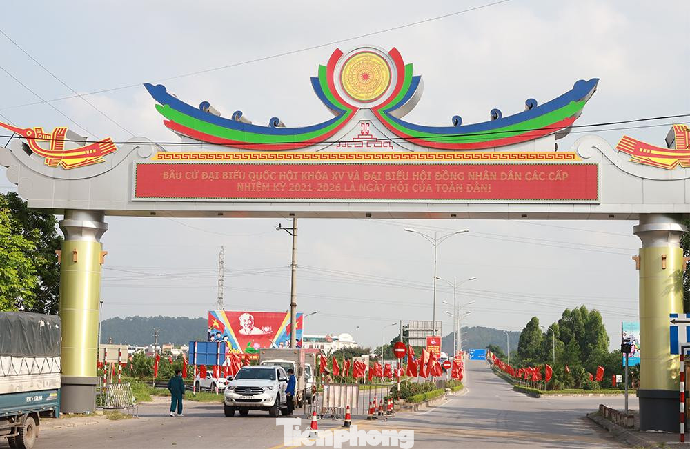 Trước mắt, thực hiện từ ngày 18/5 đến hết ngày 20/5 để tập trung rà soát, xét nghiệm, khoanh vùng các trường hợp có nguy cơ cao đến từ vùng dịch; tùy theo diễn biến tình hình dịch bệnh sẽ quyết định thời gian kéo dài cụ thể.