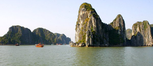 Vịnh Hạ Long liệu có là kỳ quan thiên nhiên mới của thế giới? Ảnh: Hồng Vĩnh. Vịnh Hạ Long liệu có là kỳ quan thiên nhiên mới của thế giới? Ảnh: Hồng Vĩnh