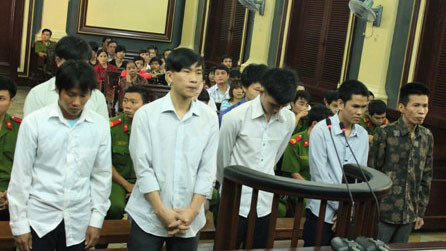 Hầu hết các bị cáo trong vụ cướp SH chặt tay nạn nhân có tuổi đời rất trẻ