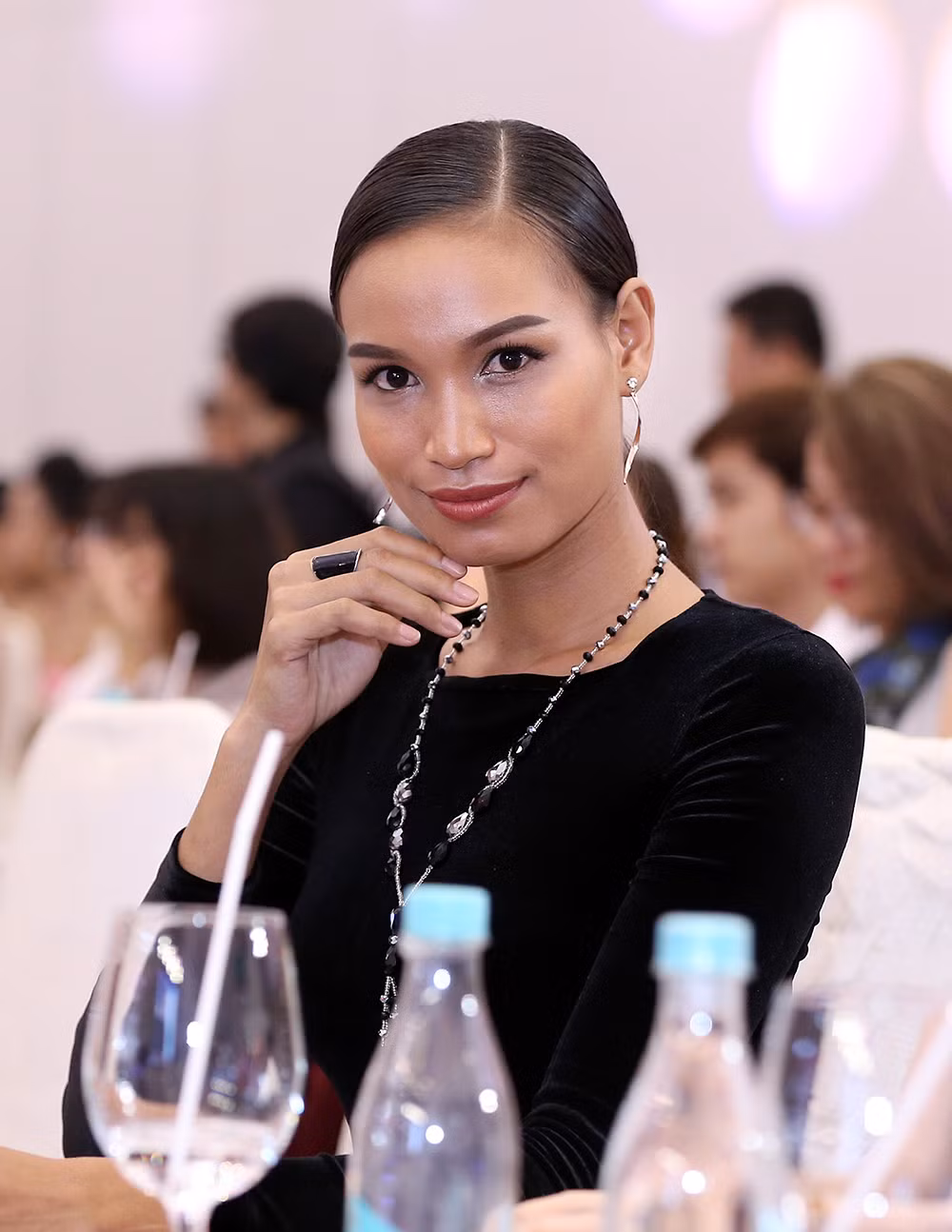 Người đẹp Ê đê H’ăng Niê tiếc nuối vì lỡ hẹn với Hoa hậu Việt Nam ảnh 2