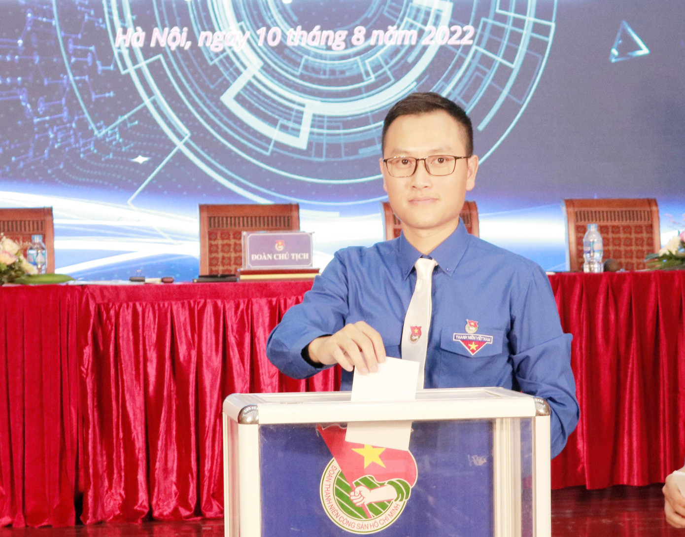 Anh Nguyễn Anh Cương - Bí thư Đoàn Bộ TT&TT khóa IV, tái đắc cử Bí thư Đoàn khoá V Anh Nguyễn Anh Cương - Bí thư Đoàn Bộ TT&TT khóa IV, tái đắc cử Bí thư Đoàn khoá V