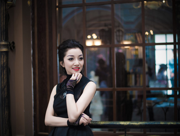 Phạm Thu Hà: nàng 'họa mi' kiều diễm hát opera ảnh 1