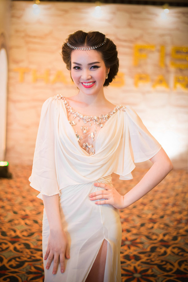 Á hậu Thụy Vân hóa 'nữ thần' Hy Lạp xinh đẹp ảnh 6