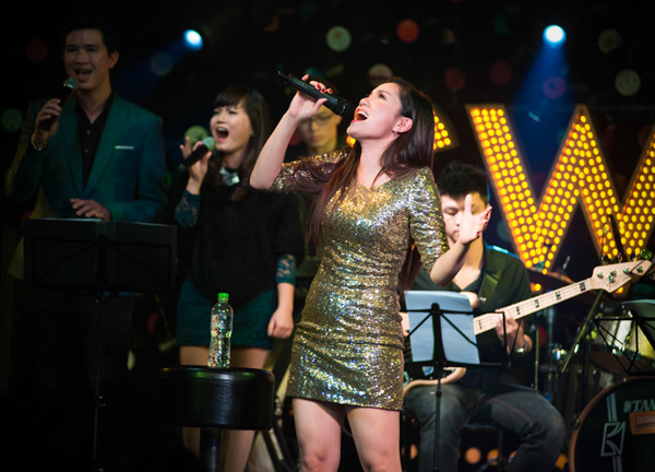 Ngọc Anh hát cực 'sung' trong minishow ảnh 9